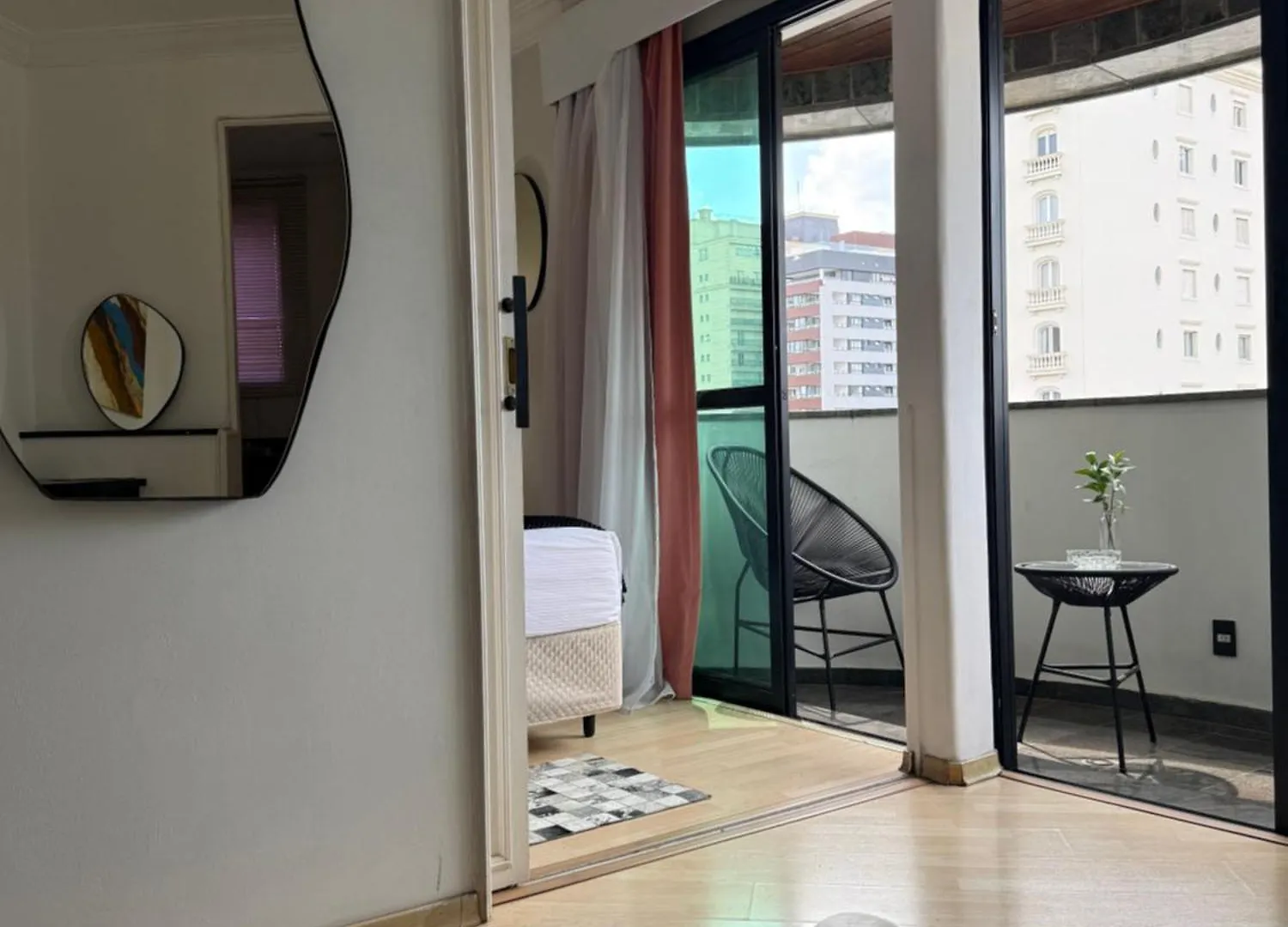 R Oscar Freire Premium Com Varanda Sao Paulo Apartment